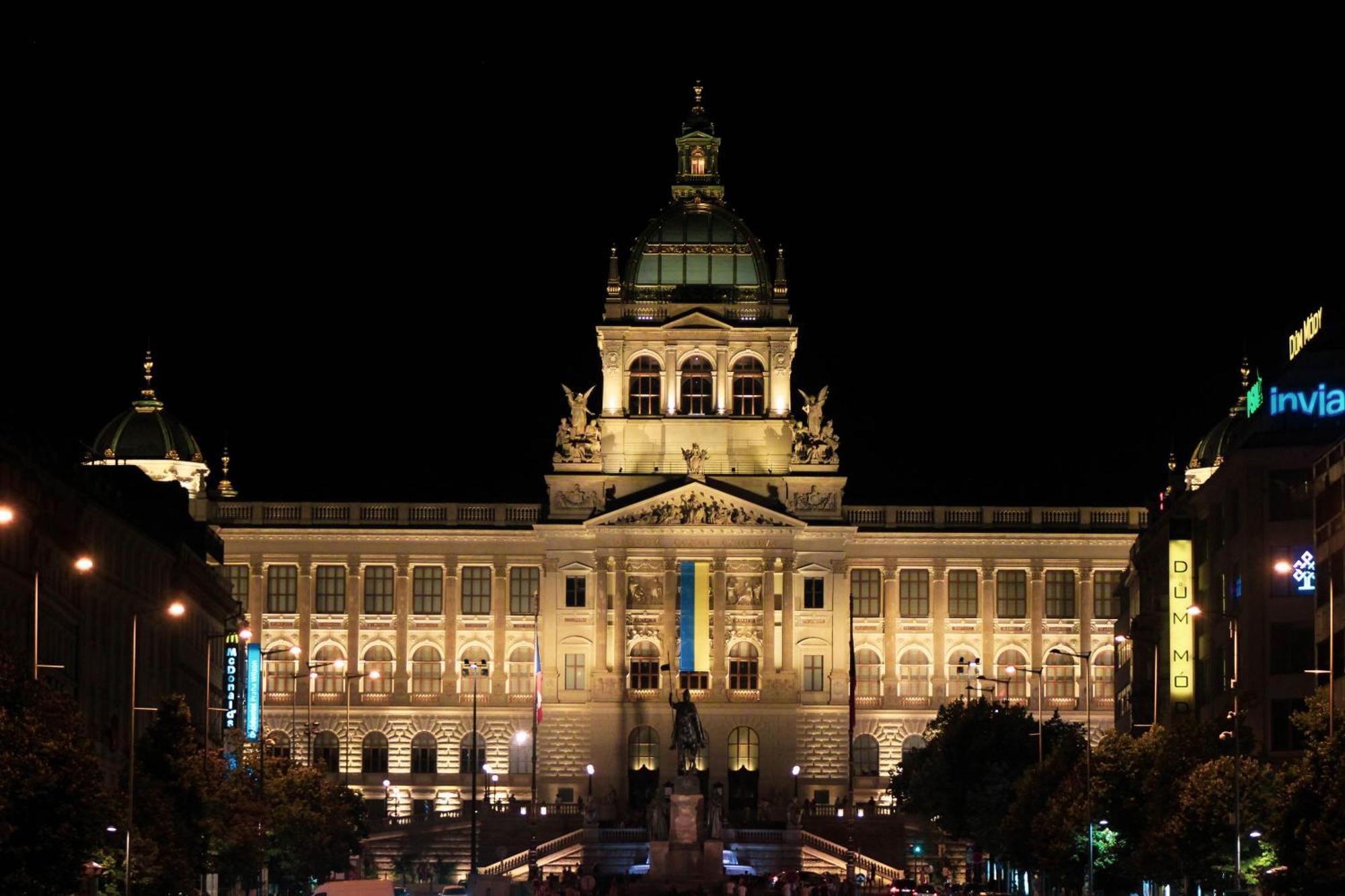 New Design & Style Apartments 50M From Wenceslas Square Prag Eksteriør billede