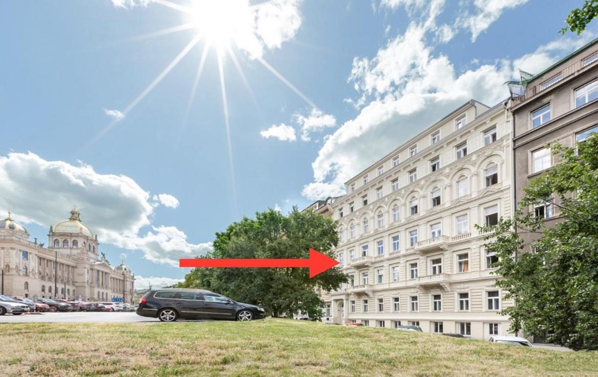 New Design & Style Apartments 50M From Wenceslas Square Prag Eksteriør billede